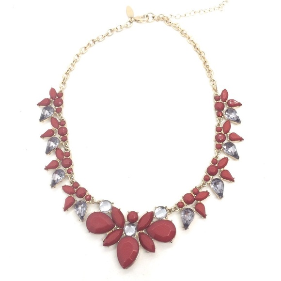 3/$30  NEW YORK & CO. RED STATEMENT NECKLACE SMOKY RHINESTONES GOLD TONE - Picture 10 of 13